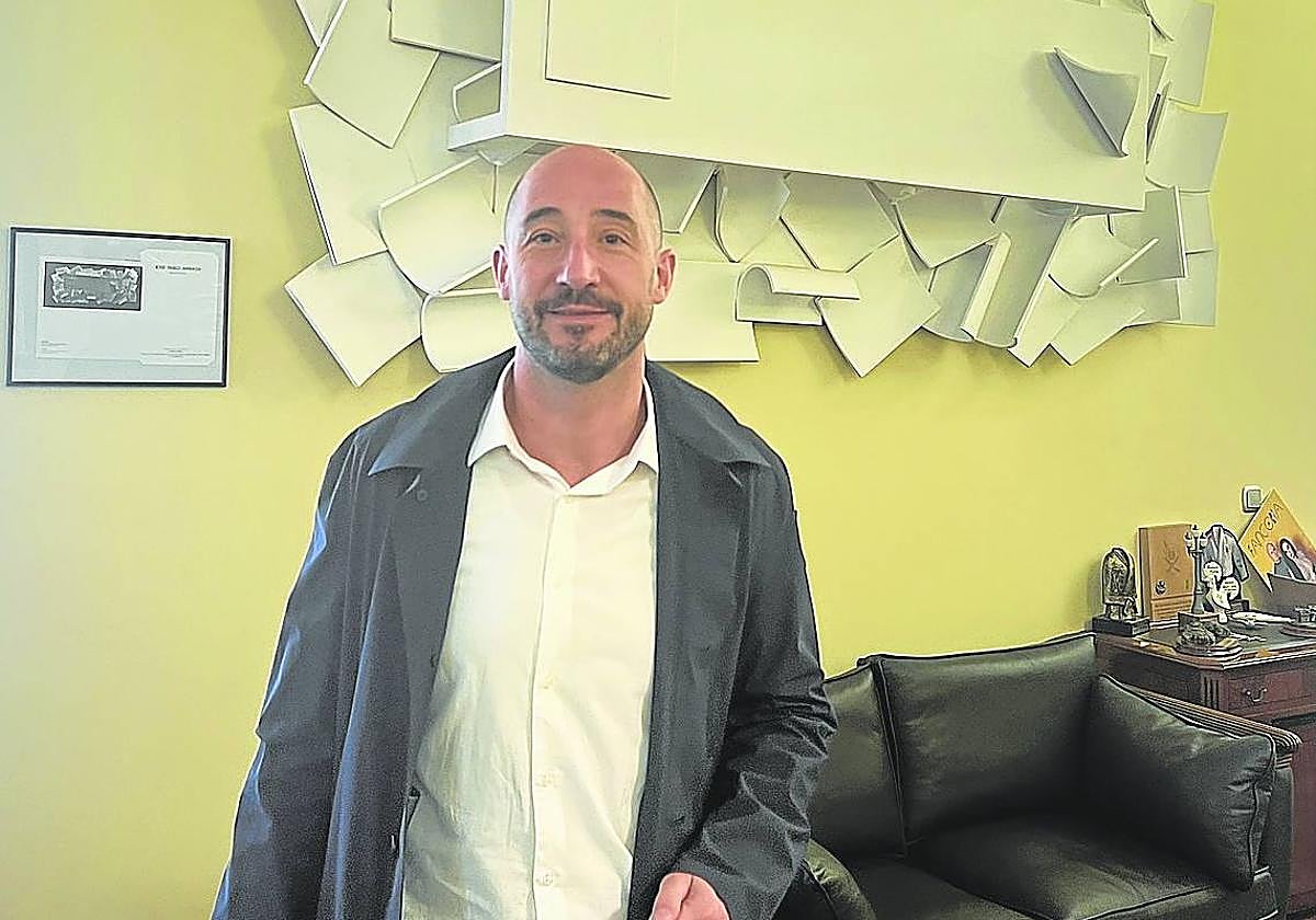 El alcalde, Jon Iraola, muestra sus impresiones tras haber accedido al cargo en la investidura celebrada el pasado 18 de junio.