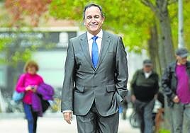 Arévalo, que fue profesor de FP, cree que los jóvenes tienen que estudiar lo que les gusta, pero sin perder de vista las salidas.