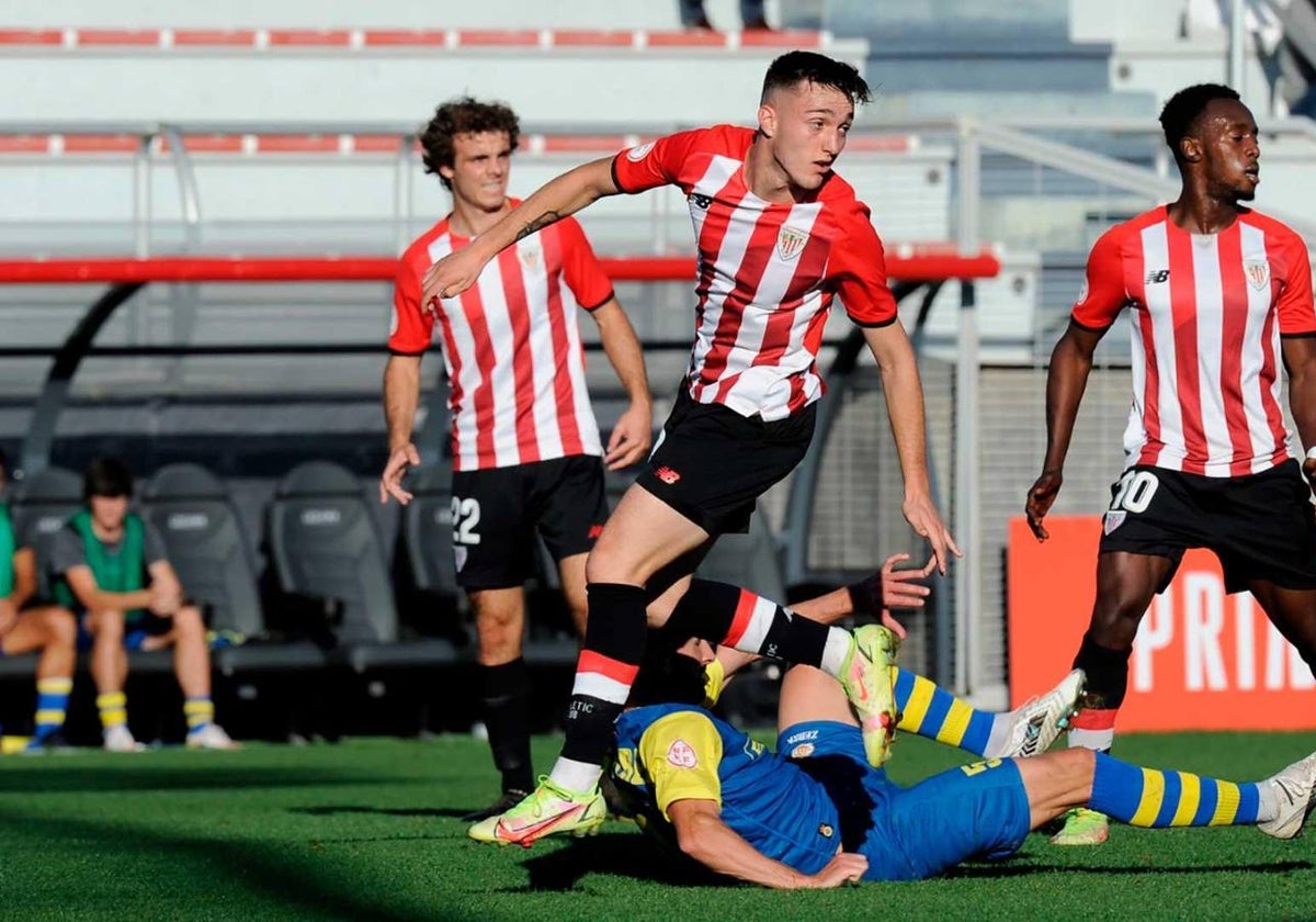 El Athletic cede a Ibai Sanz al Sestao River para que se foguee en Primera Federación.