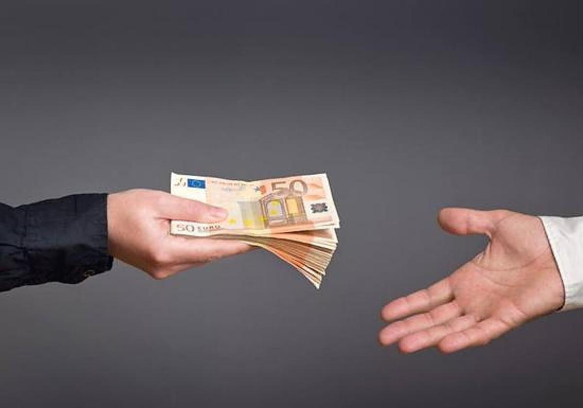 El único caso en el que te devuelven el dinero si te equivocas en una transferencia