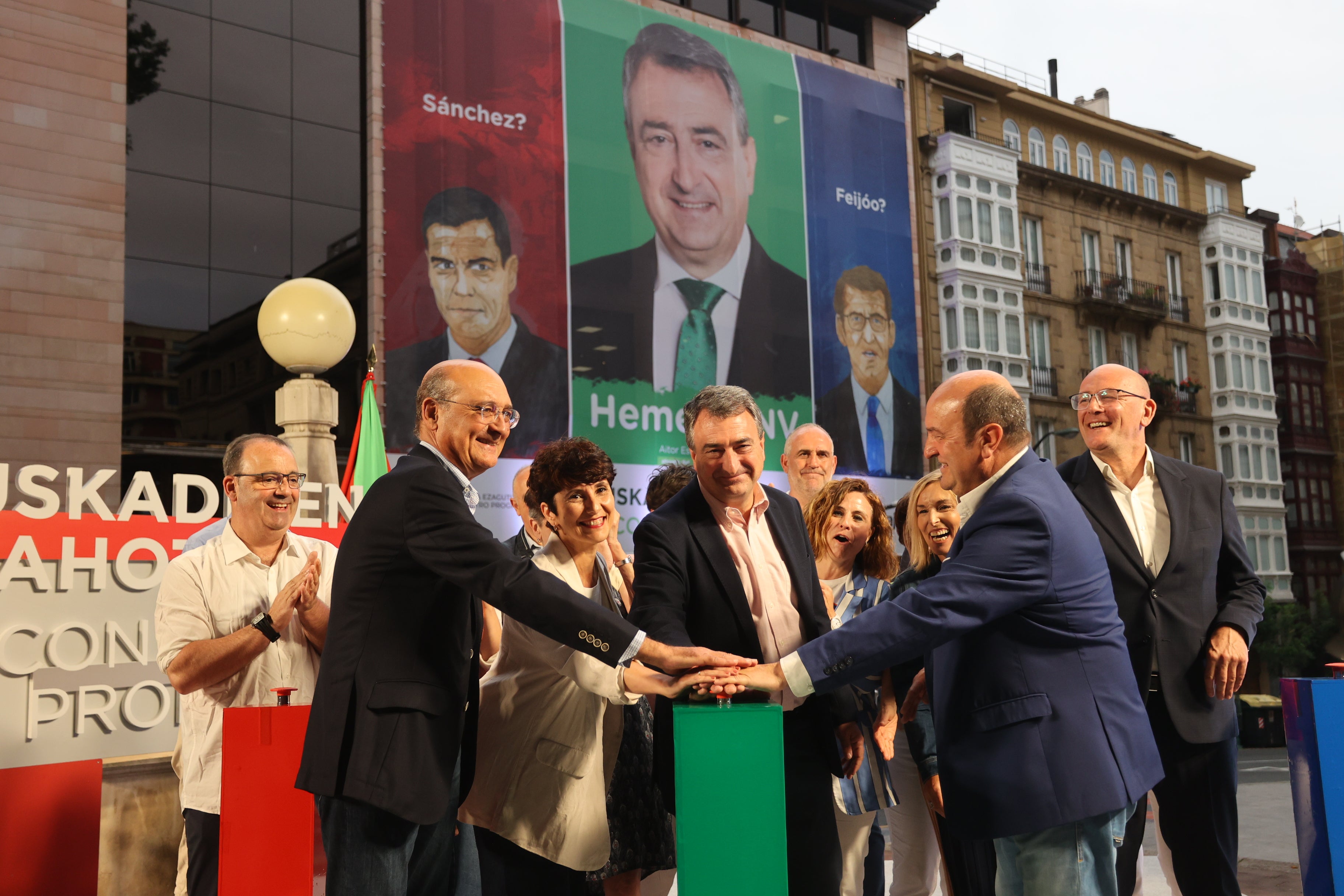 El PNV inició la campaña en Sabin Etxea.