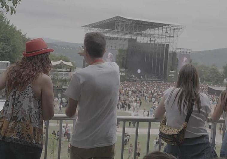 El BBK Live desde la zona VIP: ¿Cómo se ven los conciertos? ¿Son más de cervezas o cubatas?