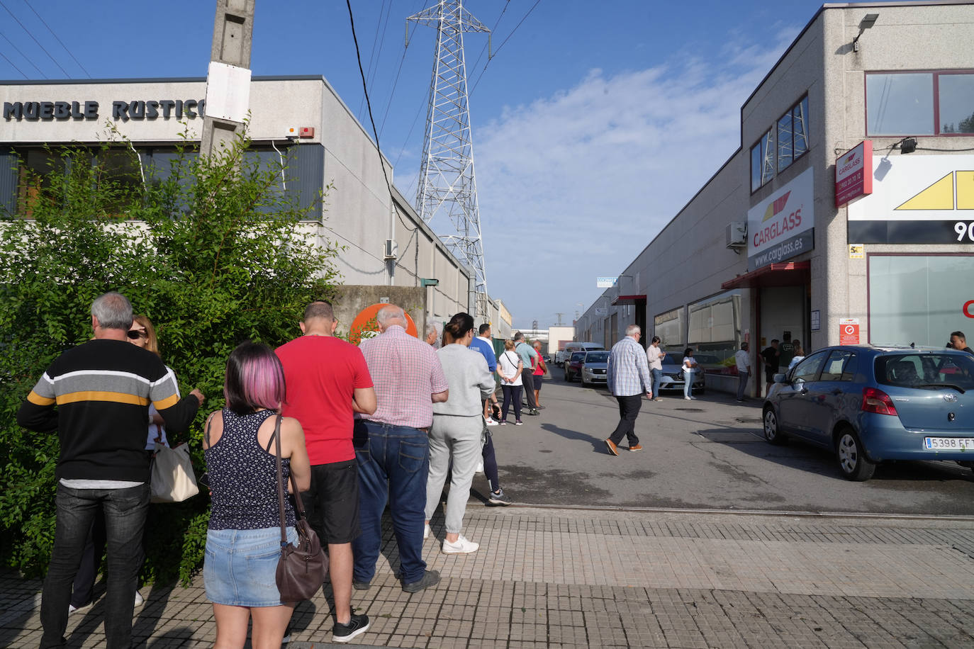 Vitoria trata de recuperar la normalidad: se prioriza la limpieza de las aceras y de los 45.000 sumideros