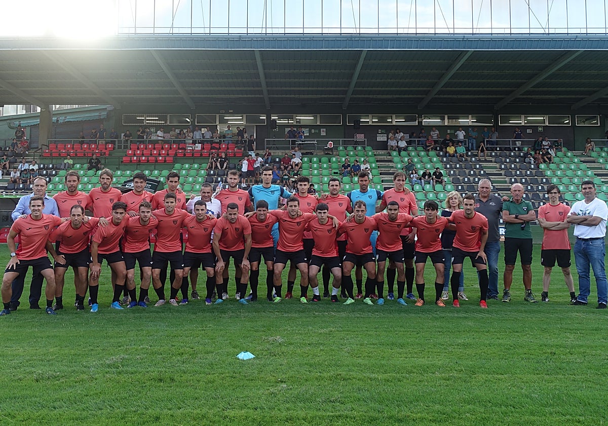 Imangen de la presentación de la plantilla de la temporada pasada.