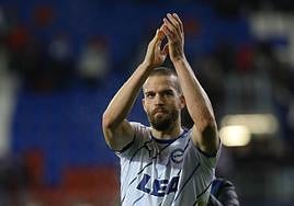 Víctor Laguardia, en un partido de la temporada pasada.