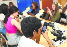 El centro estrena en septiembre el ciclo de Laboratorio Clínico, que comparte primer curso con Anatomía Patológica.