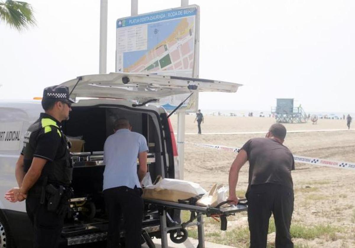 La bebé hallada muerta en una playa de Tarragona viajaba con sus padres desde Argelia en una patera