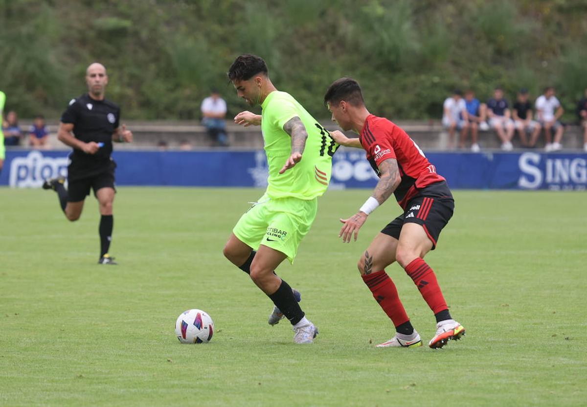 Eneko Jauregi es el único delantero puro en las filas del Amorebieta.