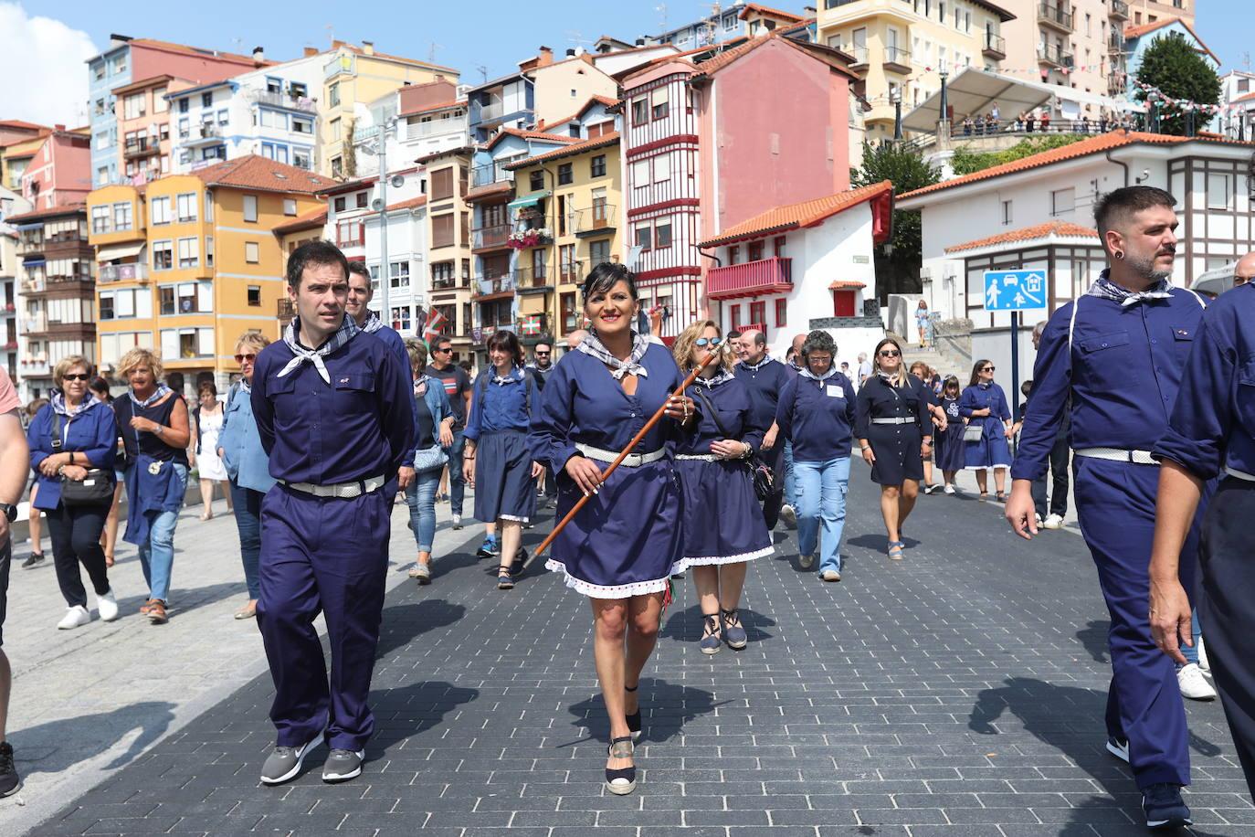 Miles de personas disfrutan de las Madalenas en Bermeo y Elantxobe