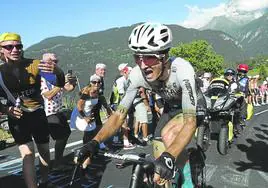 Al límite. Pello Bilbao, en un esfuerzo total durante la decimoquinta etapa, con final en Saint-Gervais Mont Blanc.