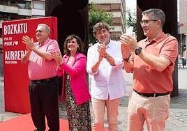 Txema Oleaga, María Guijarro, Eneko Andueza y Patxi López, este sábado en un acto en Barakaldo.