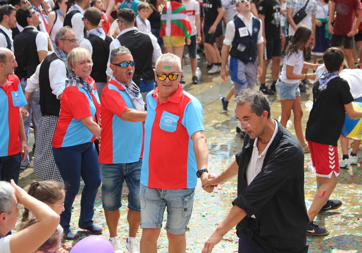 Las peñas históricas animan las fiestas, Este año lanzarán el Chupinazo y celebrarán su sexto encuentro.