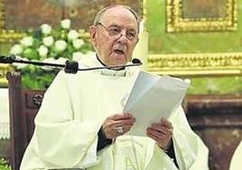 Reconocimiento. Uriarte interviene durante la misa homenaje celebrada en junio en la basílica de Begoña.