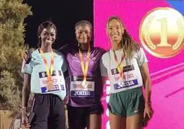Tessy Ebosele, en el centro, junto a María Vicente y Fátima Diamé, el podio de salto de longitud.