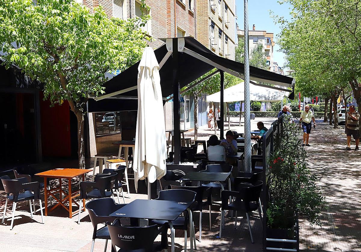 Además de las terrazas en las aceras y calles peatonales, el pasado año también se cobró a las que aún estaban ubicadas en las zonas de aparcamiento.