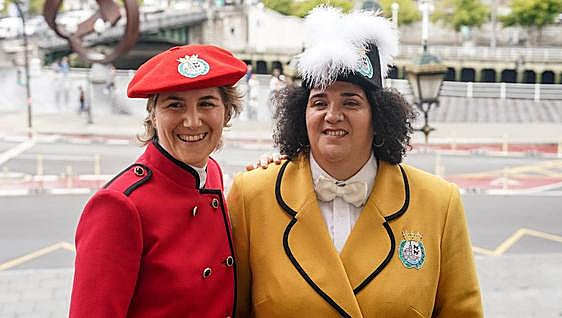 La txupinera y la pregonera, listas para Aste Nagusia: «Será un pregón, no un sermón»