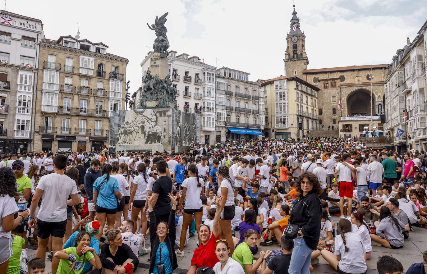 Las mejores fotos del Chupinazo y la Bajada de Celedón