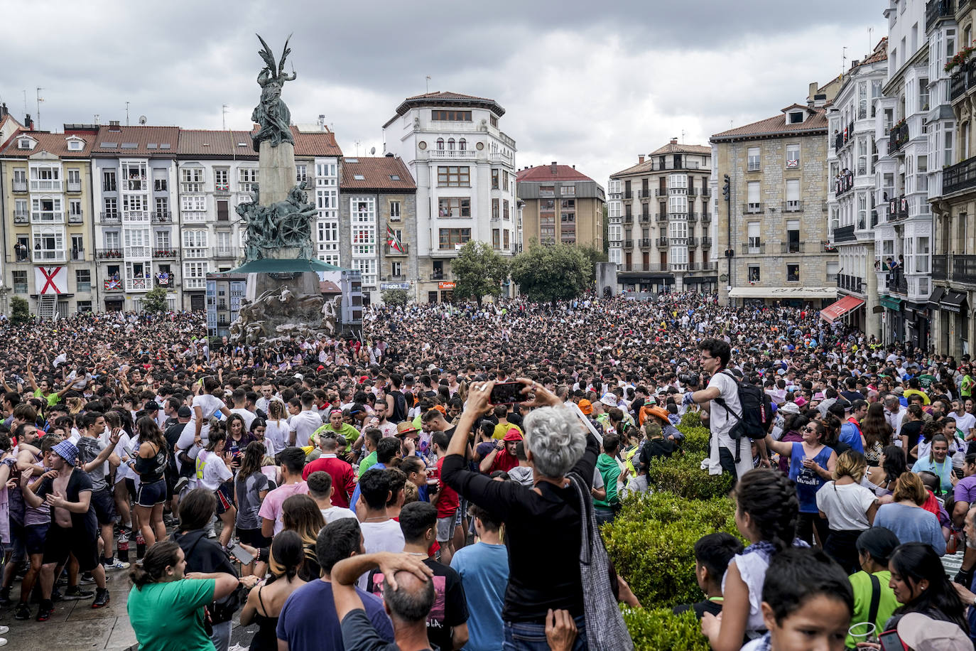 Las mejores fotos del Chupinazo y la Bajada de Celedón