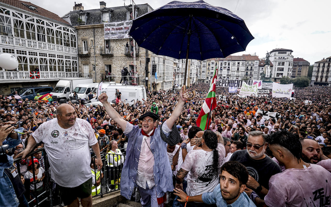 Las mejores fotos del Chupinazo y la Bajada de Celedón