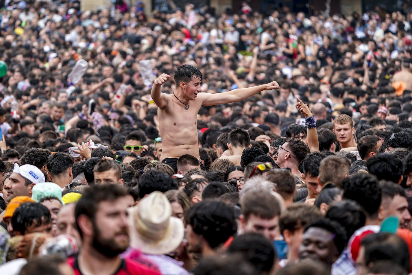 Las mejores fotos del Chupinazo y la Bajada de Celedón