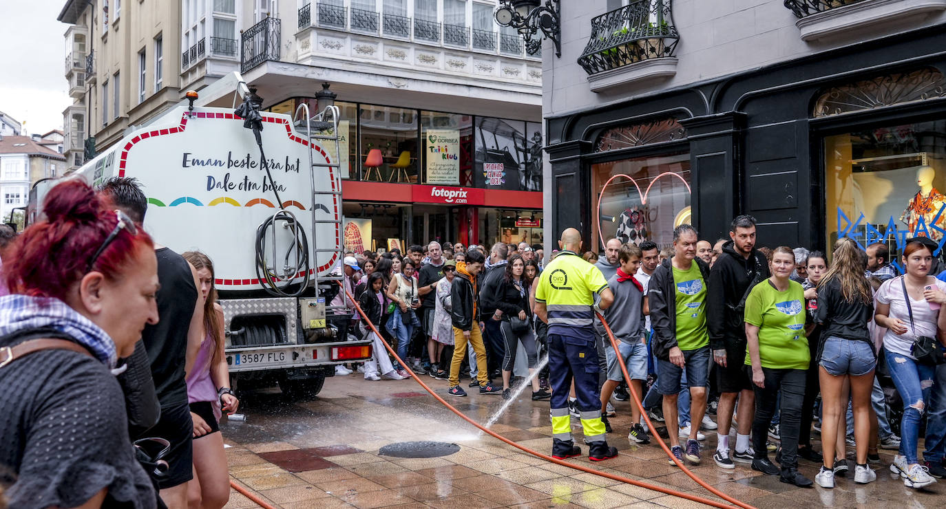 Las mejores fotos del Chupinazo y la Bajada de Celedón