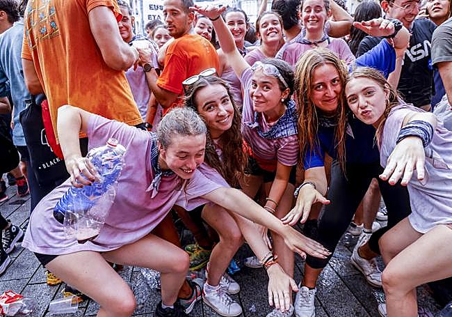 Lilith Hernando, Noelia Bruno, Irune Palacios, Miriam Pagona y Maitane López de Aguileta.