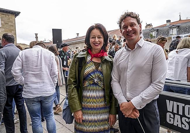 Txaro Arrazola y Luis Orduña.