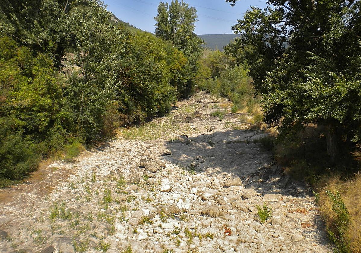 El Baias es incapaz de abastecer de agua a Zuia y Urkabustaiz, que esperan una inversión de 35 millones para resolver el problema.