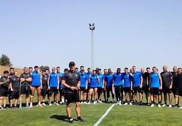 El Alavés se vuelca con Simeone: «Te vamos a dedicar la victoria en Cádiz»