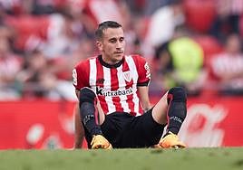 Álex Berenguer, la pasada campaña en el último partido en San Mamés, ante el Elche.