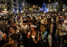 Una multitud despide a Celedón en su regreso a la torre de San Miguel