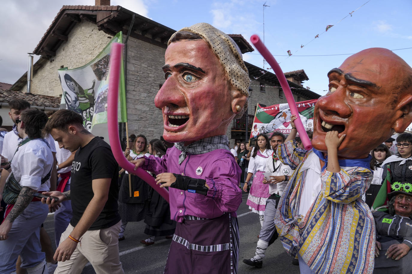 La Bajada del Brujo en Nanclares de la Oca, en imágenes