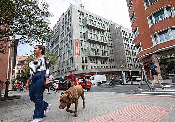 El 'edificio Mapfre' está ubicado en el corazón del Ensanche.