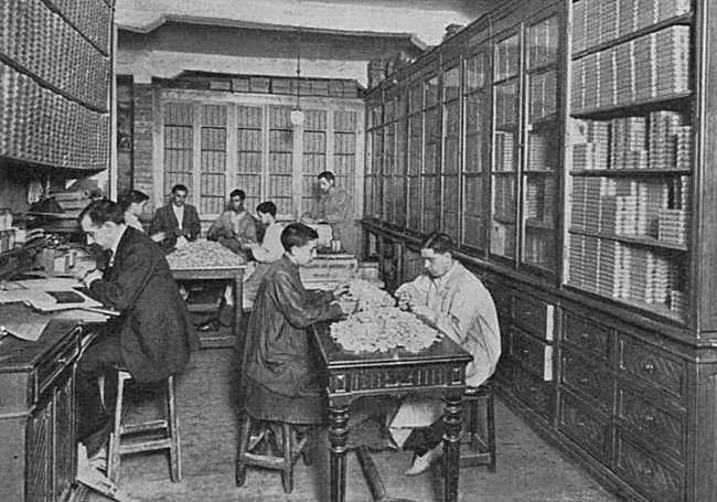 Interior de chocolates Aguirre.