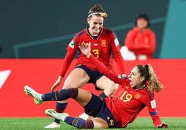 Olga Carmona celebra eufórica el gol que mete a España en la final del Mundial