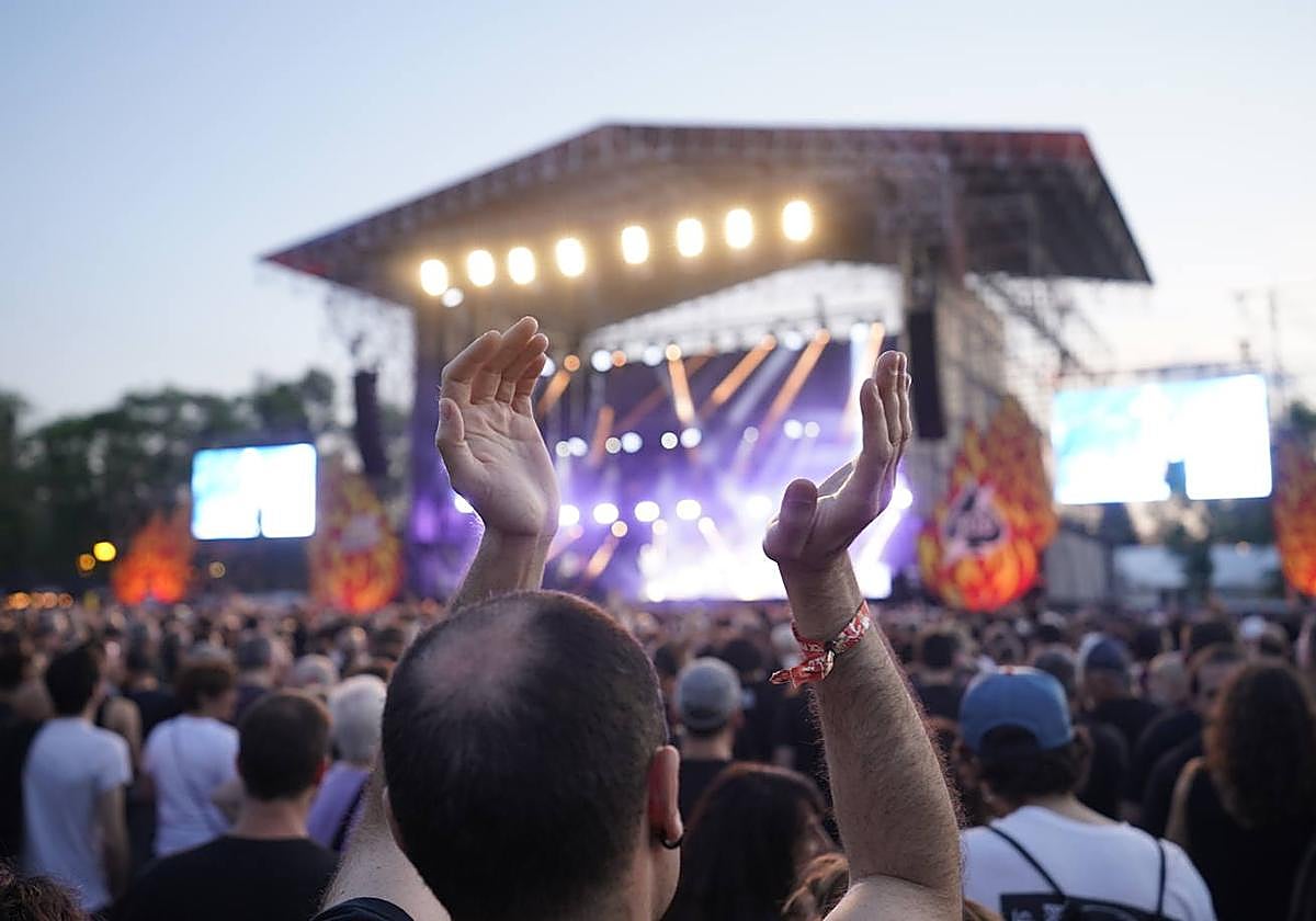 Facua denuncia, un año más, al Azkena por impedir el acceso al festival con comida y bebidas