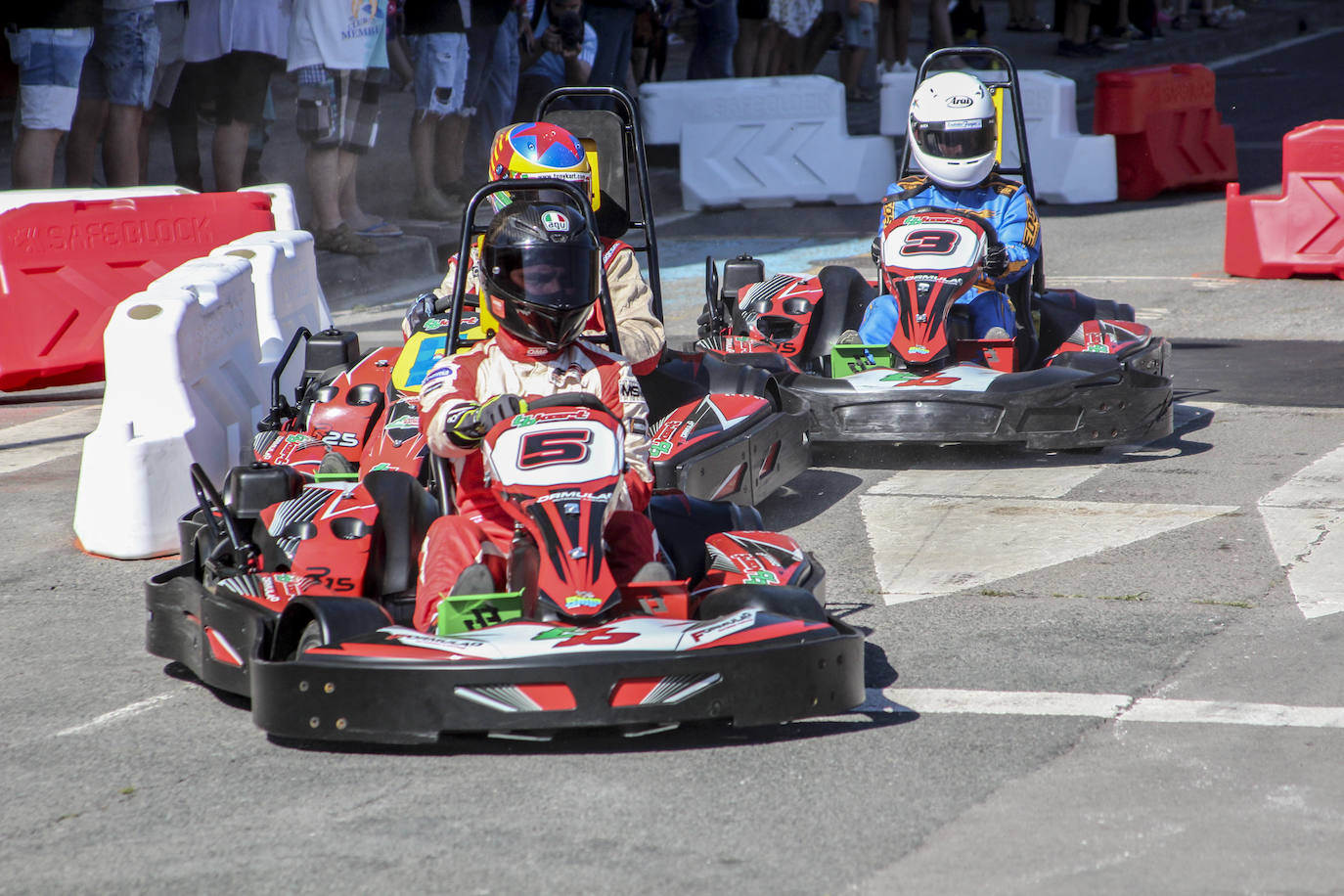 Las mejores imágenes de la carrera de karting en Llodio