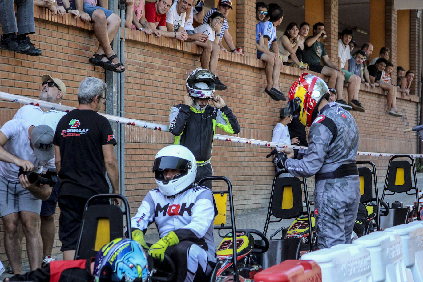 Las mejores imágenes de la carrera de karting en Llodio