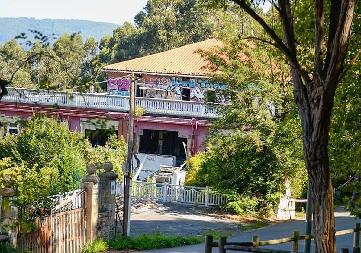 Edificio donde ha aparecido el cadáver.