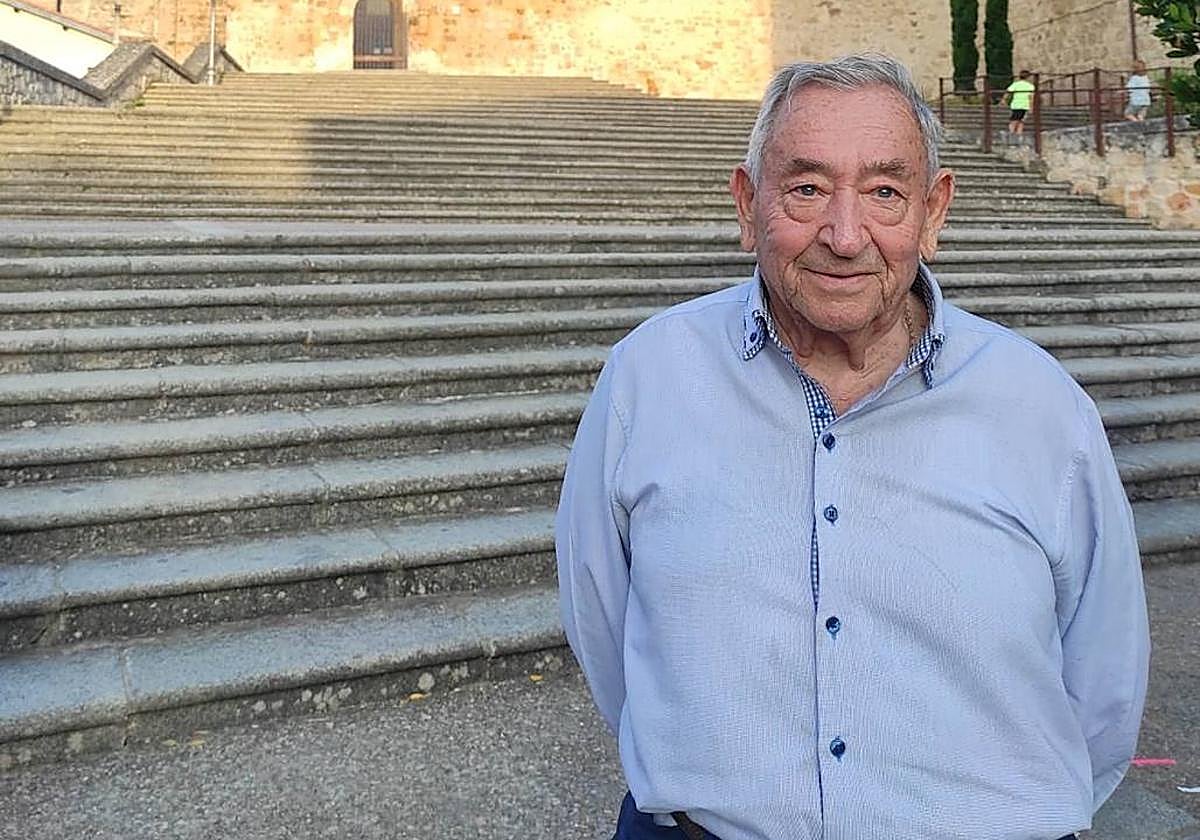 «El teatro es una afición que tengo desde que era muy pequeño»