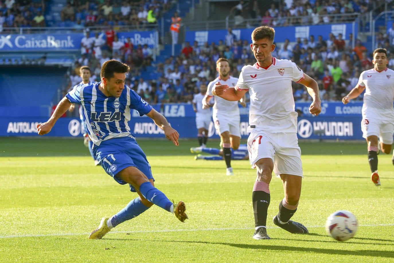 El fútbol de Primera vuelve a Mendizorroza