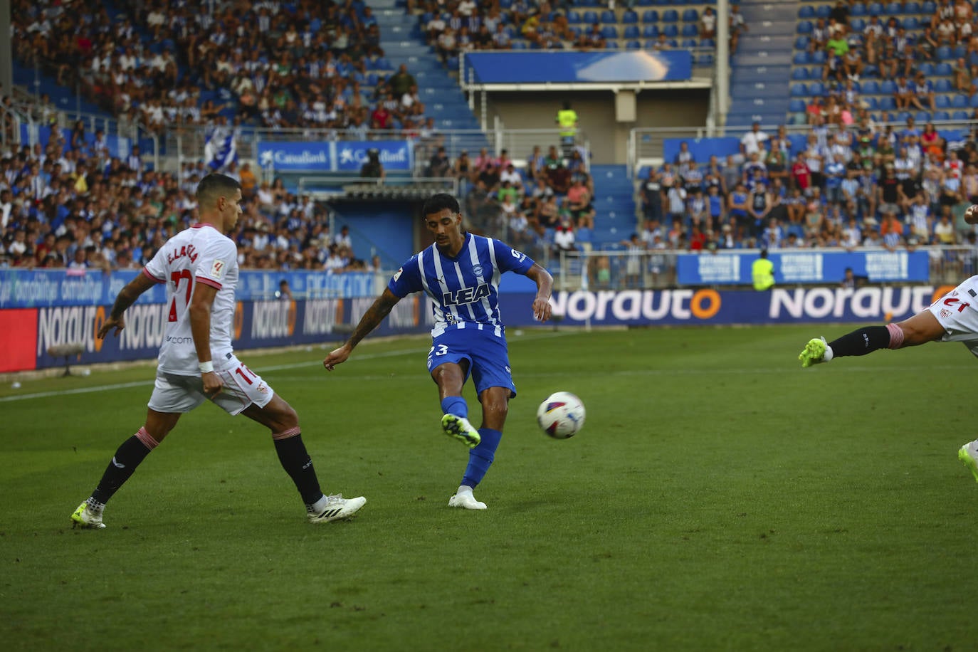 El fútbol de Primera vuelve a Mendizorroza