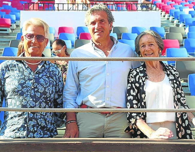 Javier de Juana, José Manuel Teixido y Charo Jacob.