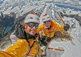 Eneko e Iker Pou, en la cima del Cachan.