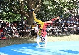 Los acróbatas del circo Tamberlick han asombrado a los más pequeños.