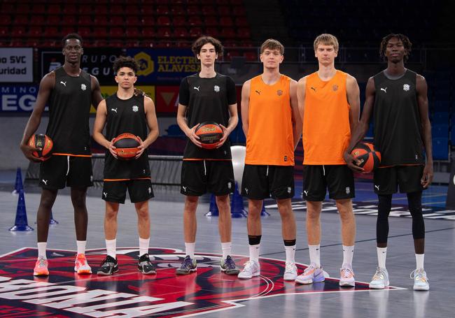 Los canteranos del Baskonia que entrenan con el primer equipo en petemporada.