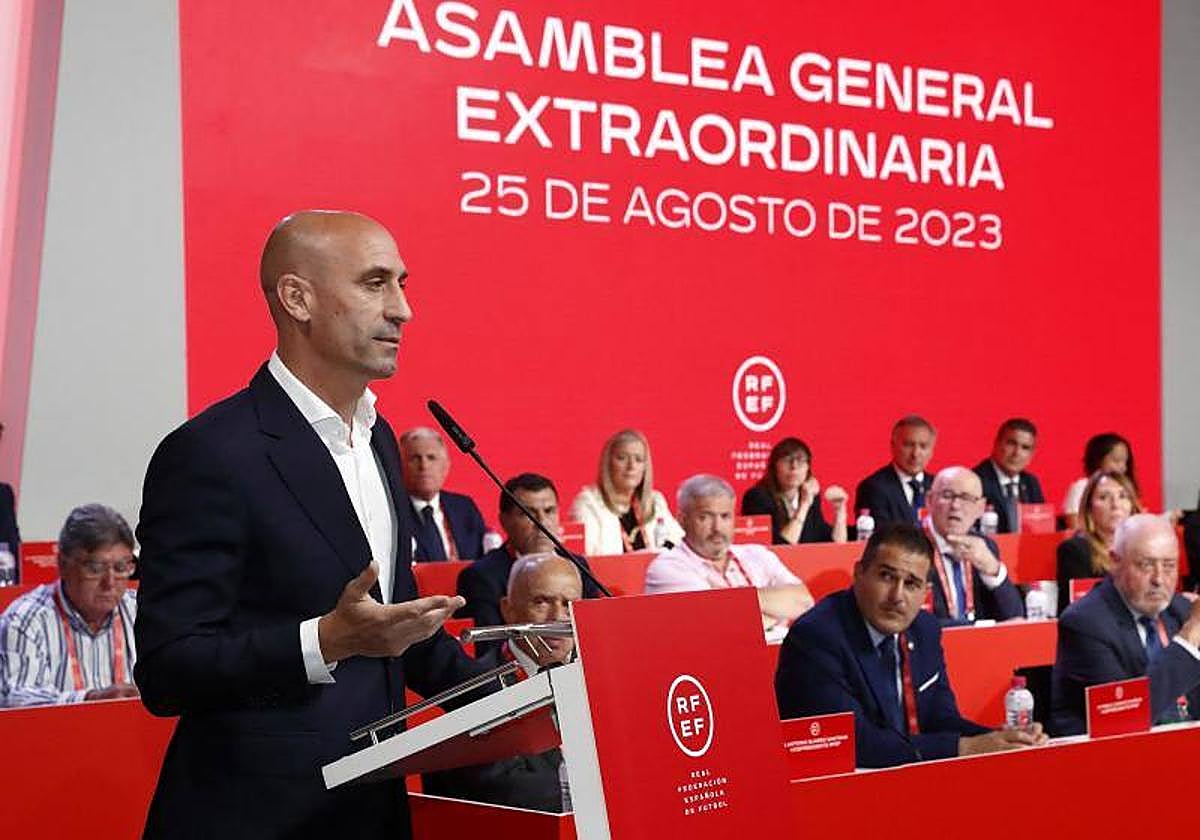 Encuesta: ¿Son convincentes los argumentos de Rubiales para no dimitir?