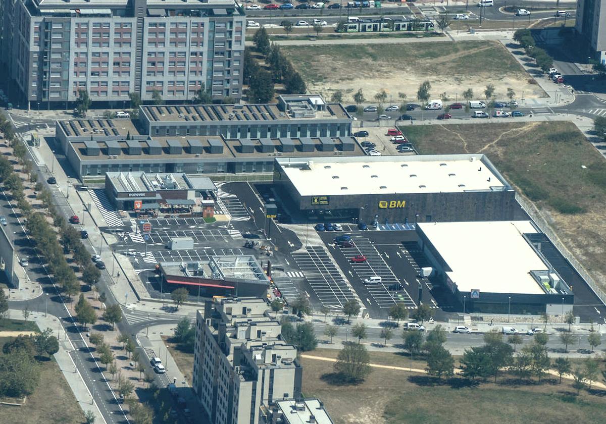 El nuevo espacio comercial de Salburua que abrirá sus puertas la próxima semana.