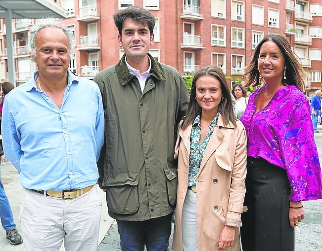 Borja Egusquiza, Sergio Gómez, Sara Nevisi y Lucía Lipperheide.