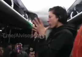 Nuevo vídeo de la celebración de las campeonas en el autobús en el que hablan del beso de Rubiales